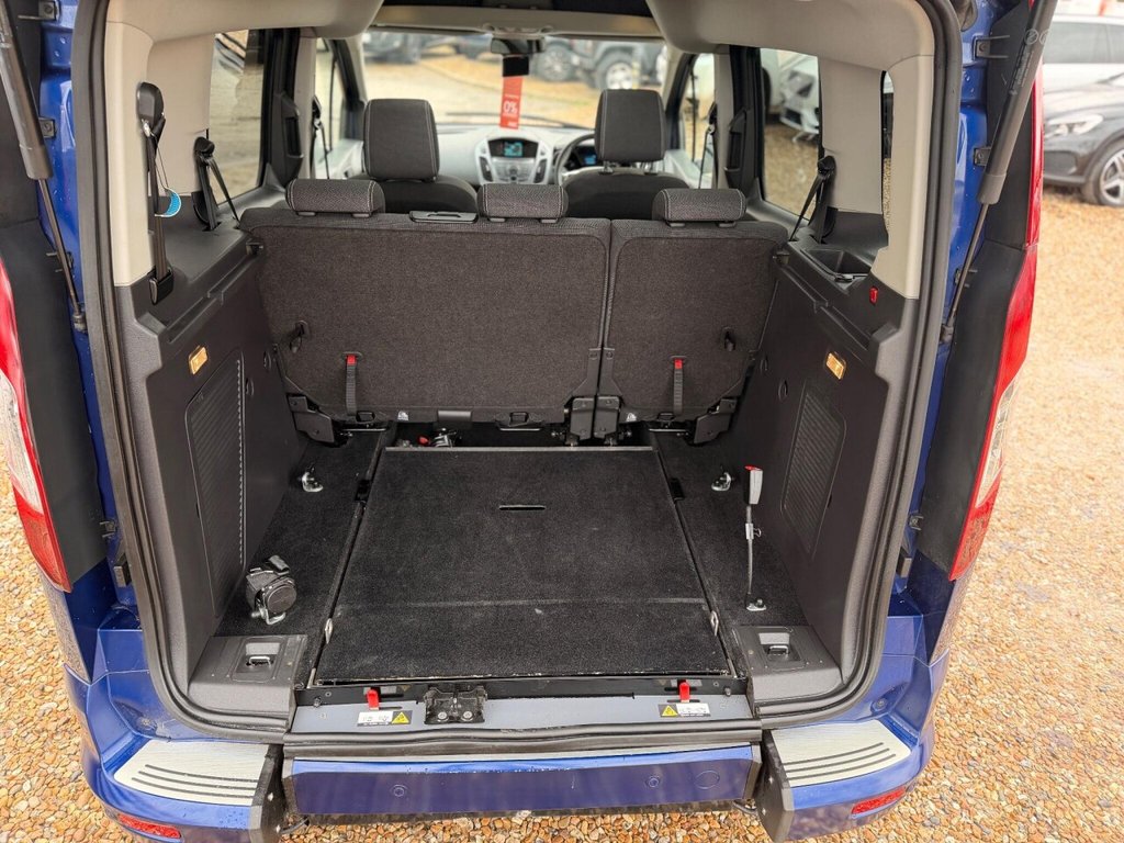 Used Ford Tourneo Connect 2015 for sale - 76883680: Photo 26