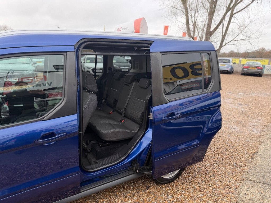 Used Ford Tourneo Connect 2015 for sale - 76883680: Photo 33