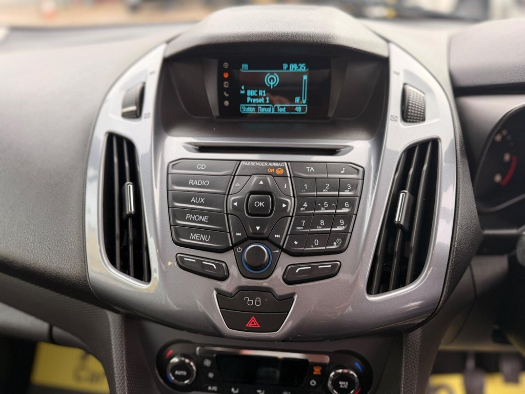 Used Ford Tourneo Connect 2015 for sale - 76883680: Photo 37