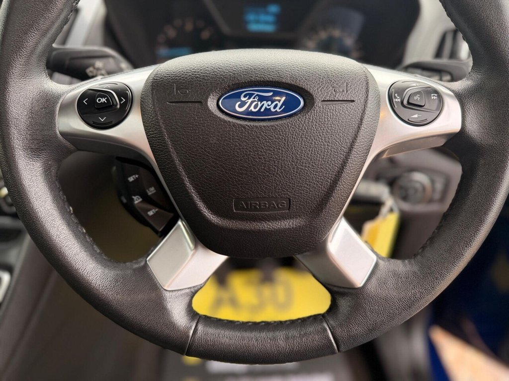 Used Ford Tourneo Connect 2015 for sale - 76883680: Photo 40