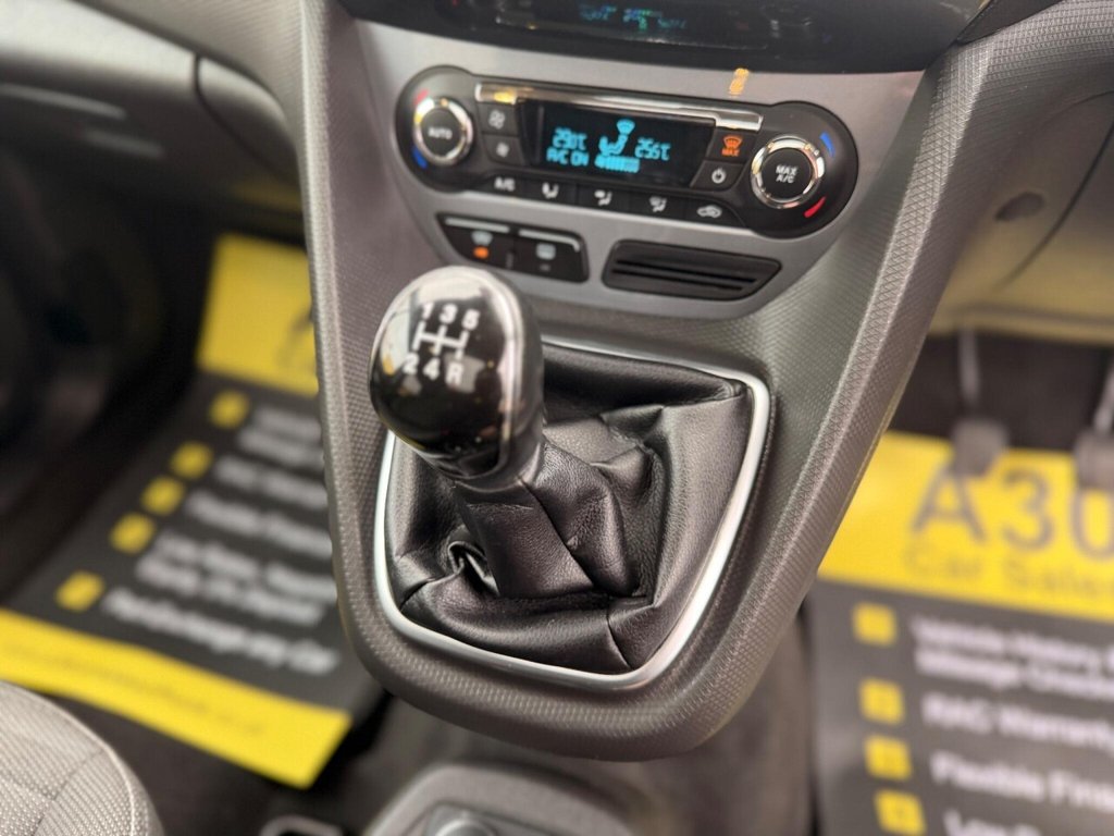 Used Ford Tourneo Connect 2015 for sale - 76883680: Photo 41