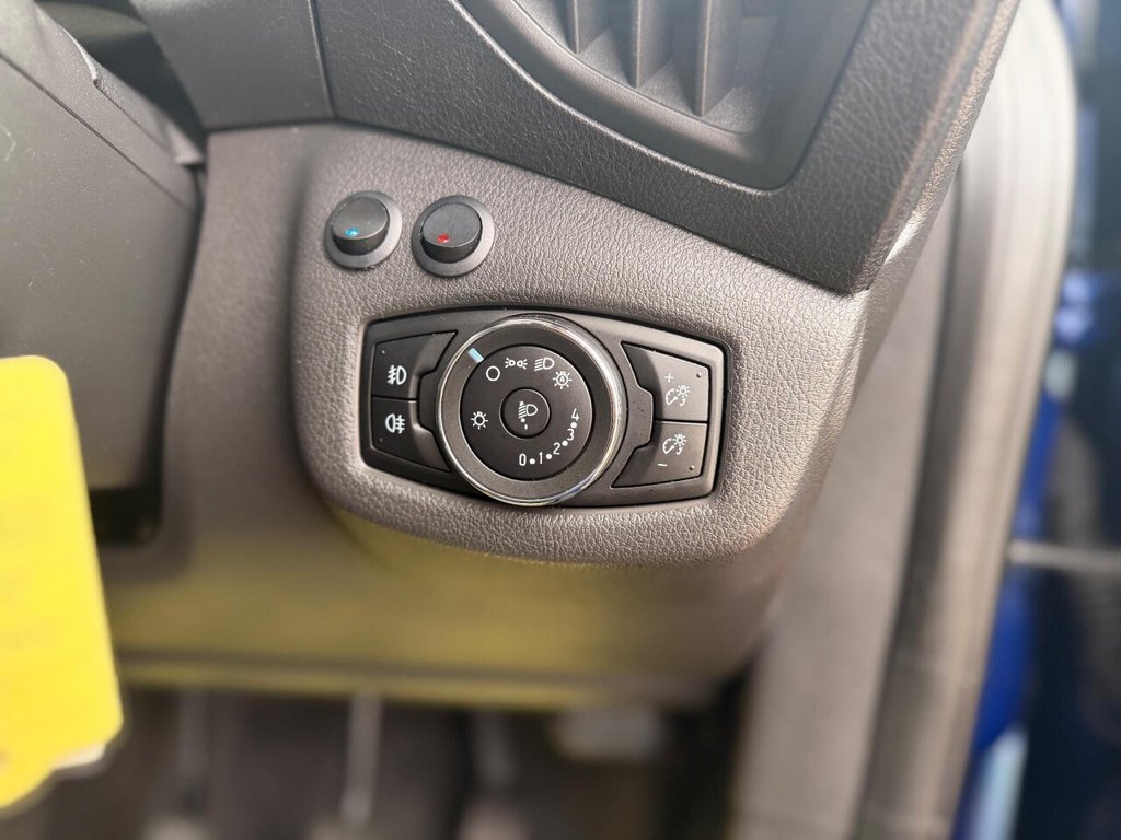 Used Ford Tourneo Connect 2015 for sale - 76883680: Photo 43