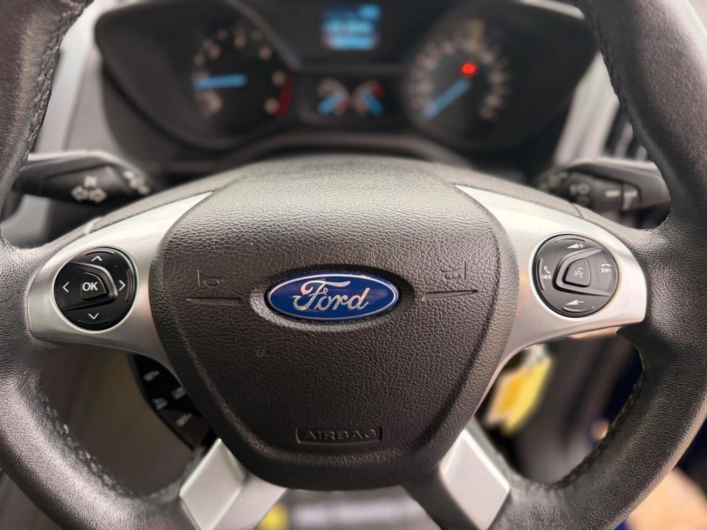 Used Ford Tourneo Connect 2015 for sale - 76883680: Photo 44