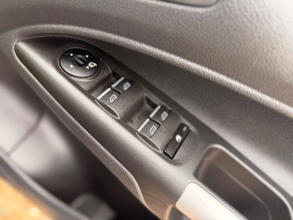 Used Ford Tourneo Connect 2015 for sale - 76883680: Photo 47