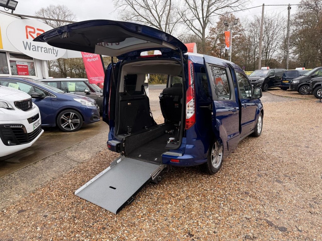 Used Ford Tourneo Connect 2015 for sale - 76883680: Photo 49