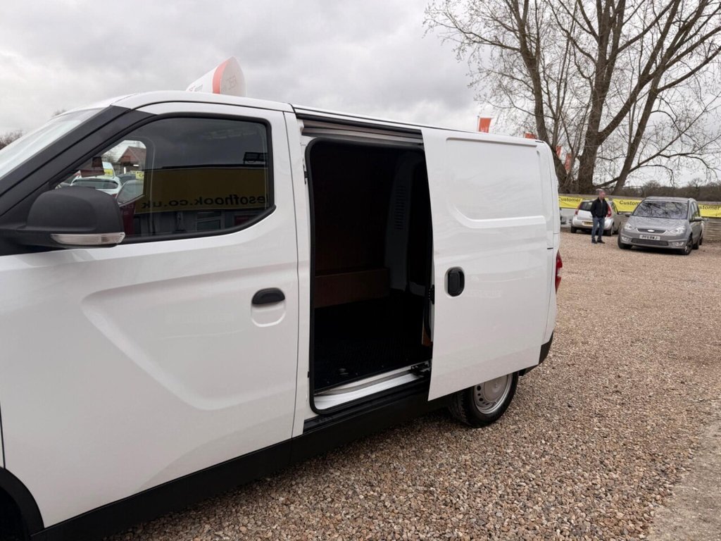 Used Maxus eDeliver 3 2022 for sale - 77680807: Photo 30