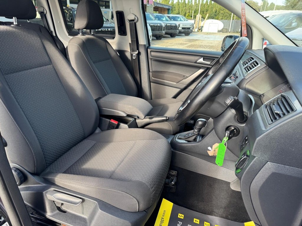 Used Volkswagen Caddy Maxi Life 2016 for sale - 76285318: Photo 37