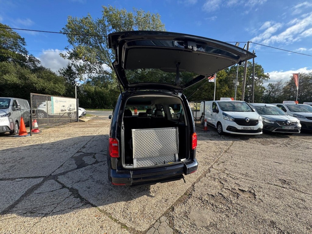 Used Volkswagen Caddy Maxi Life 2016 for sale - 76285318: Photo 41