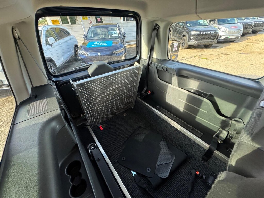 Used Volkswagen Caddy Maxi Life 2016 for sale - 76285318: Photo 42