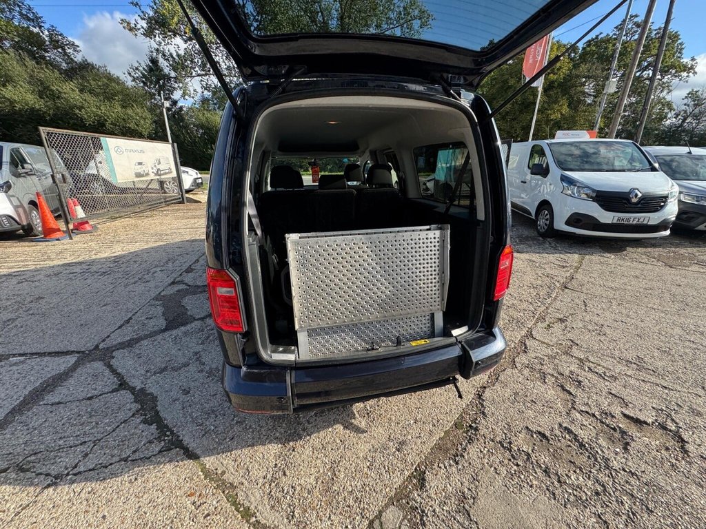 Used Volkswagen Caddy Maxi Life 2016 for sale - 76285318: Photo 46