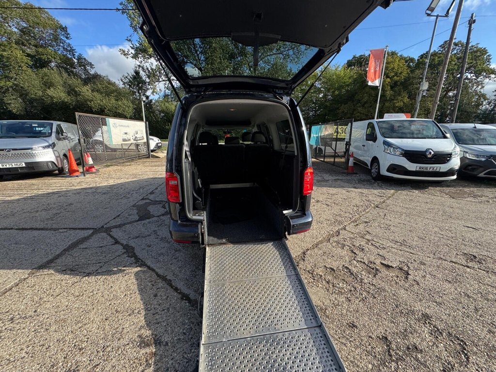 Used Volkswagen Caddy Maxi Life 2016 for sale - 76285318: Photo 49