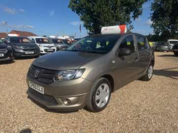 Used Dacia Sandero 2015 for sale - 75445291: Photo