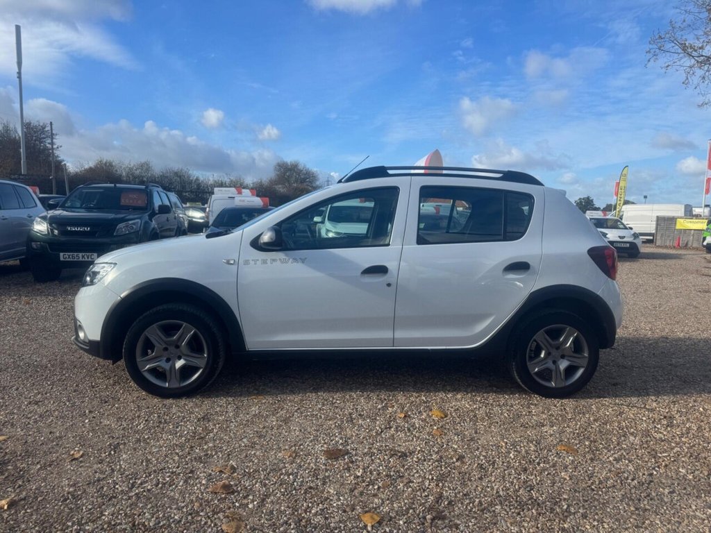 Used Dacia Sandero Stepway 2017 for sale - 77056330: Photo 11