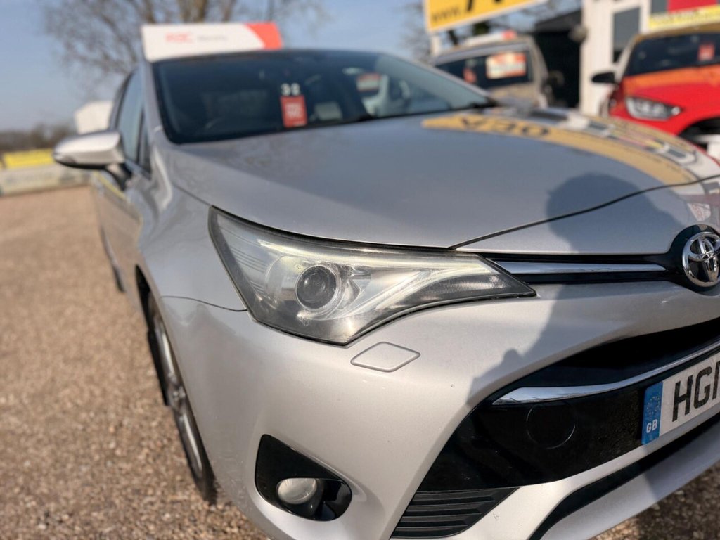 Used Toyota Avensis 2015 for sale - 77667657: Photo 12