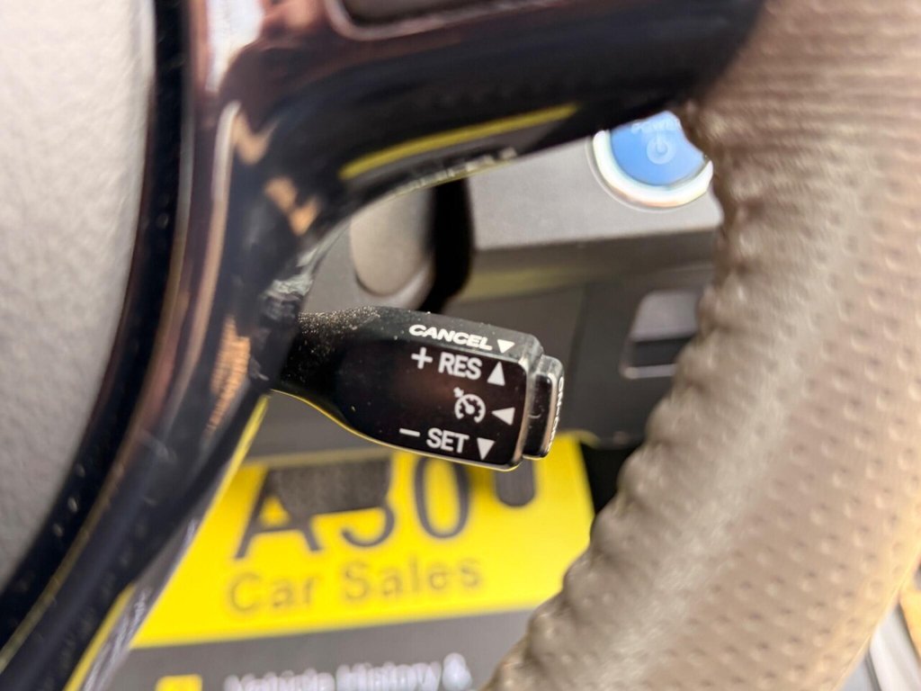 Used Toyota Yaris 2015 for sale - 77798319: Photo 25