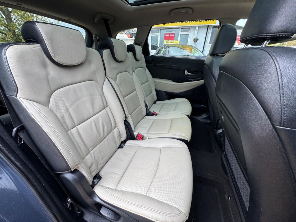 Used Kia Carens 2015 for sale - 76429968: Photo 31