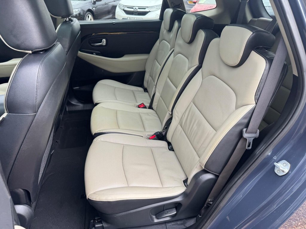 Used Kia Carens 2015 for sale - 76429968: Photo 33