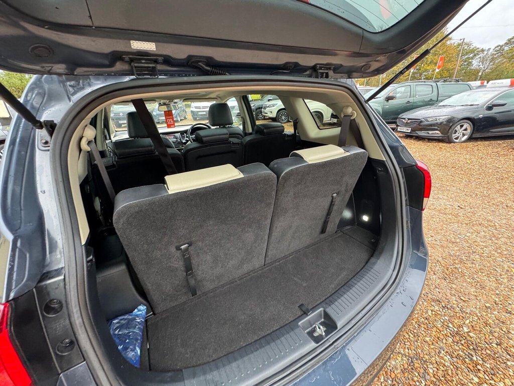 Used Kia Carens 2015 for sale - 76429968: Photo 35