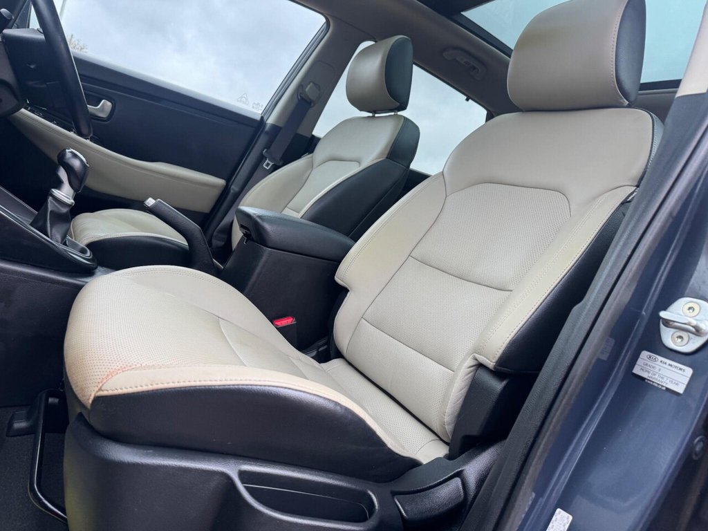 Used Kia Carens 2015 for sale - 76429968: Photo 41