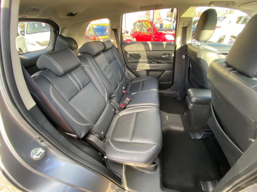 Used Mitsubishi Outlander 2017 for sale - 77636736: Photo 17