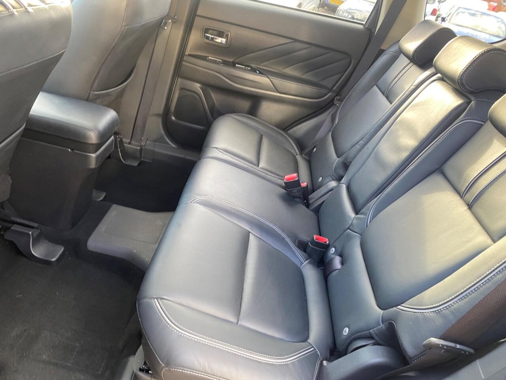 Used Mitsubishi Outlander 2017 for sale - 77636736: Photo 18