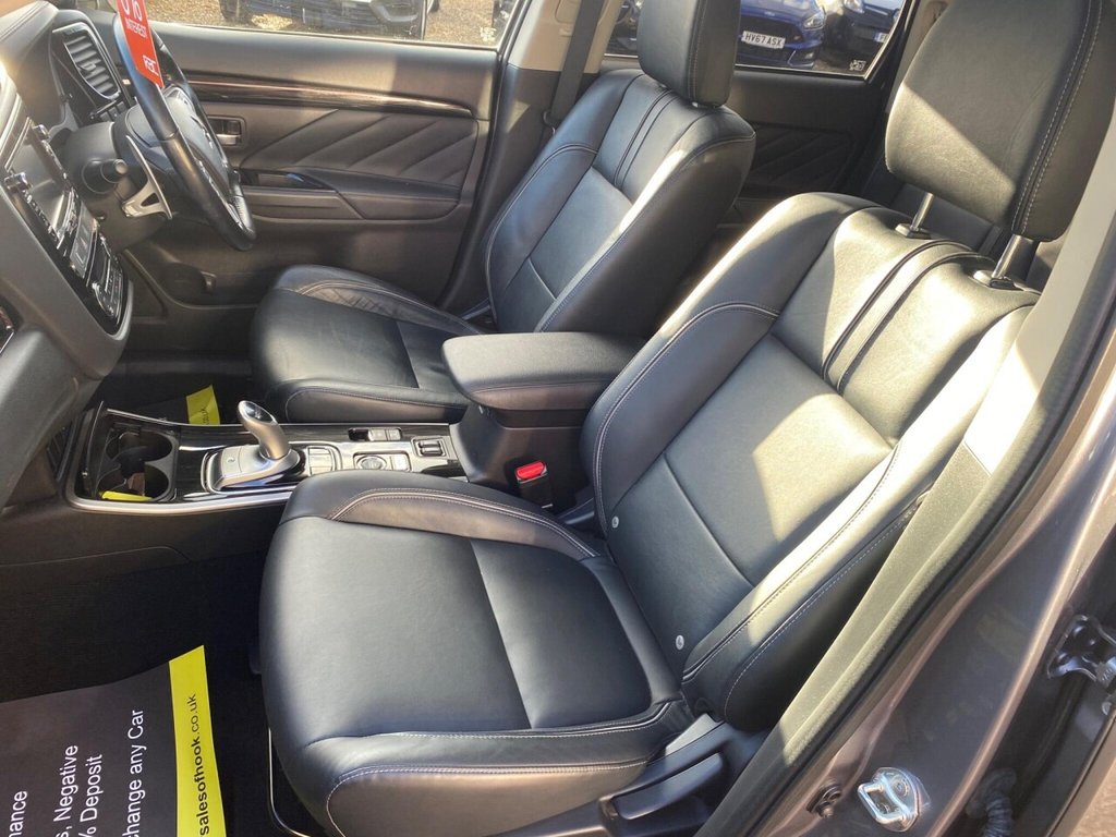 Used Mitsubishi Outlander 2017 for sale - 77636736: Photo 19