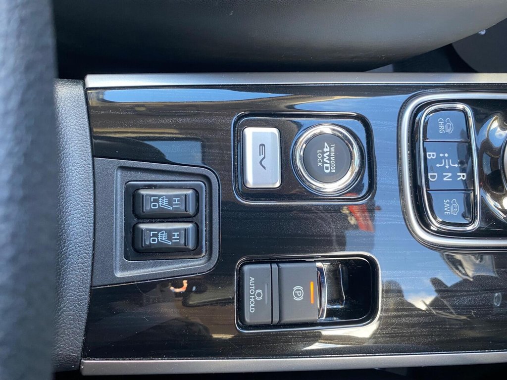 Used Mitsubishi Outlander 2017 for sale - 77636736: Photo 34