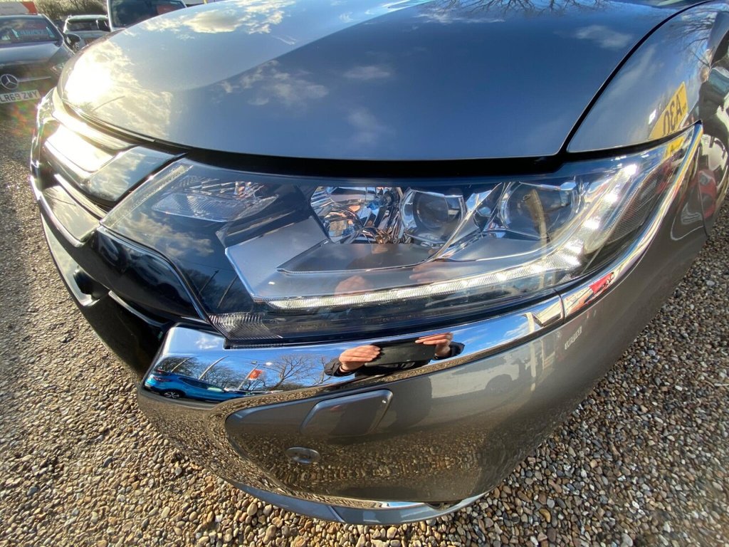 Used Mitsubishi Outlander 2017 for sale - 77636736: Photo 44