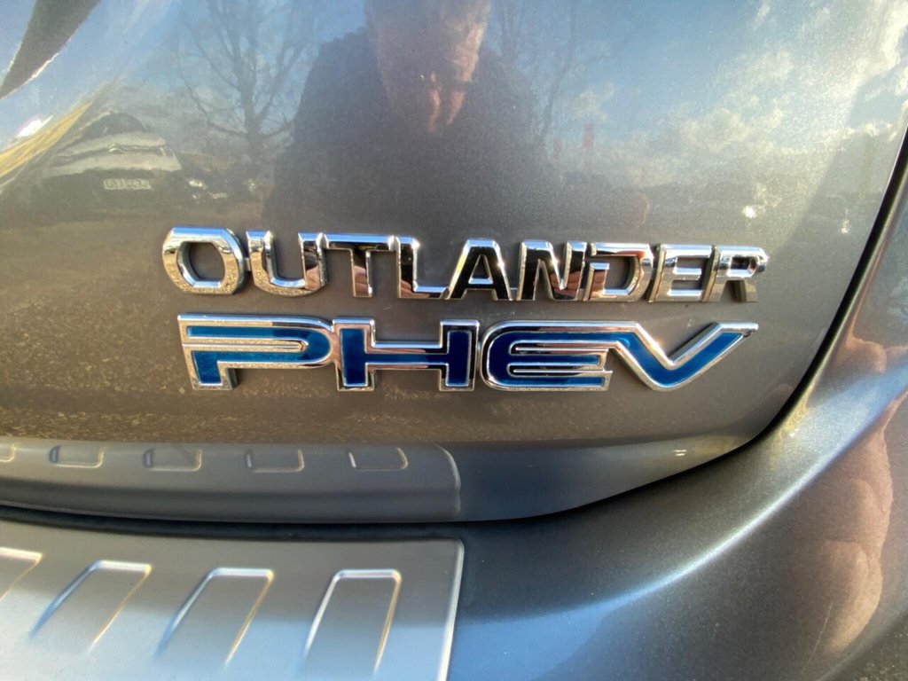 Used Mitsubishi Outlander 2017 for sale - 77636736: Photo 48