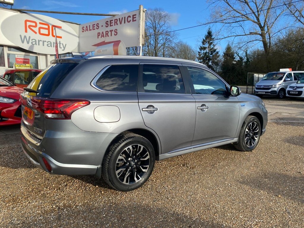 Used Mitsubishi Outlander 2017 for sale - 77636736: Photo 7
