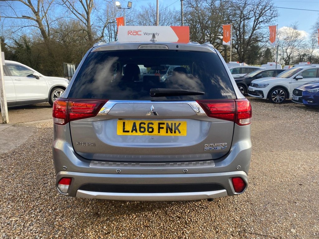 Used Mitsubishi Outlander 2017 for sale - 77636736: Photo 8