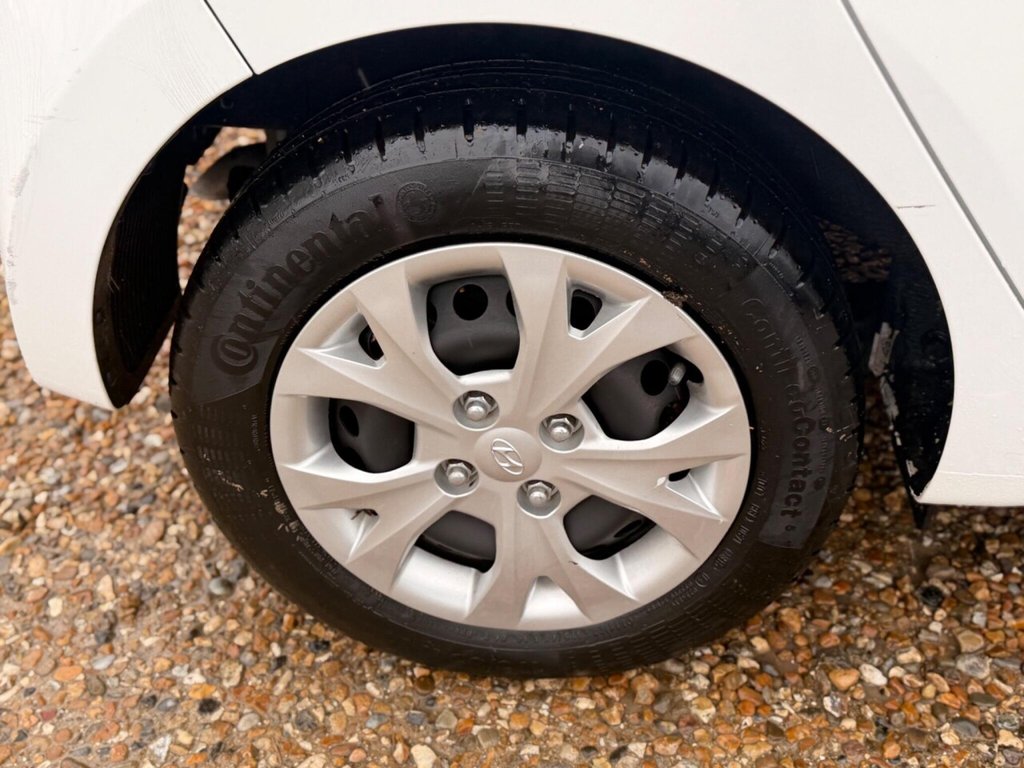 Used Hyundai i10 2015 for sale - 77780714: Photo 26