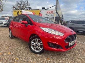 2015 (15) - 1.25 82 Zetec 5dr