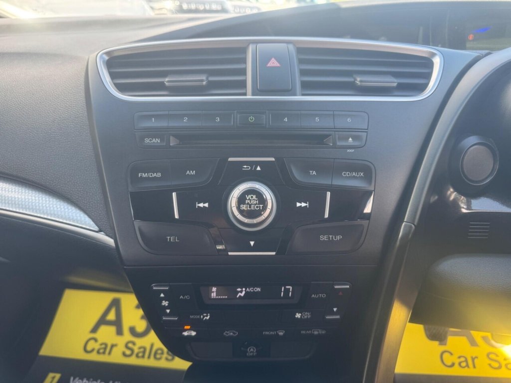 Used Honda Civic 2016 for sale - 76285302: Photo 32