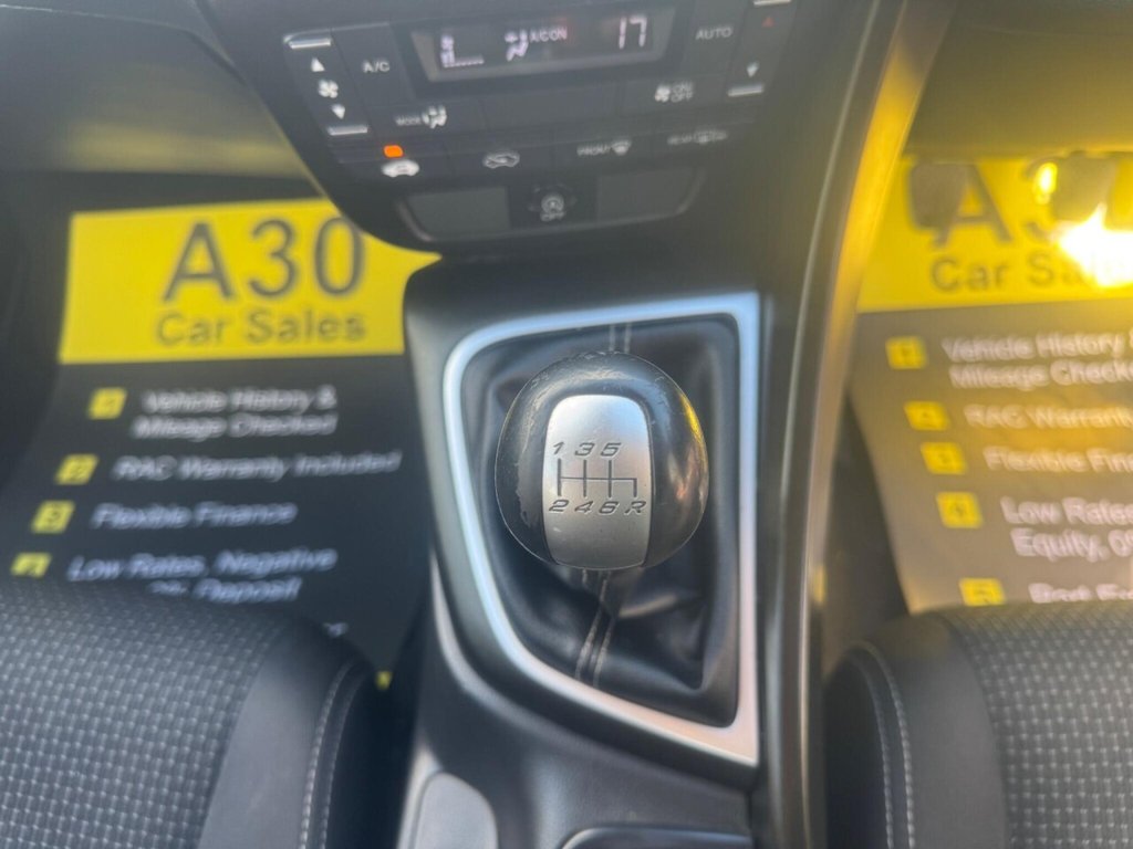 Used Honda Civic 2016 for sale - 76285302: Photo 34