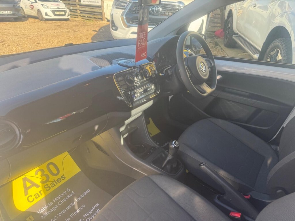 Used Volkswagen up! 2014 for sale - 76604941: Photo 31