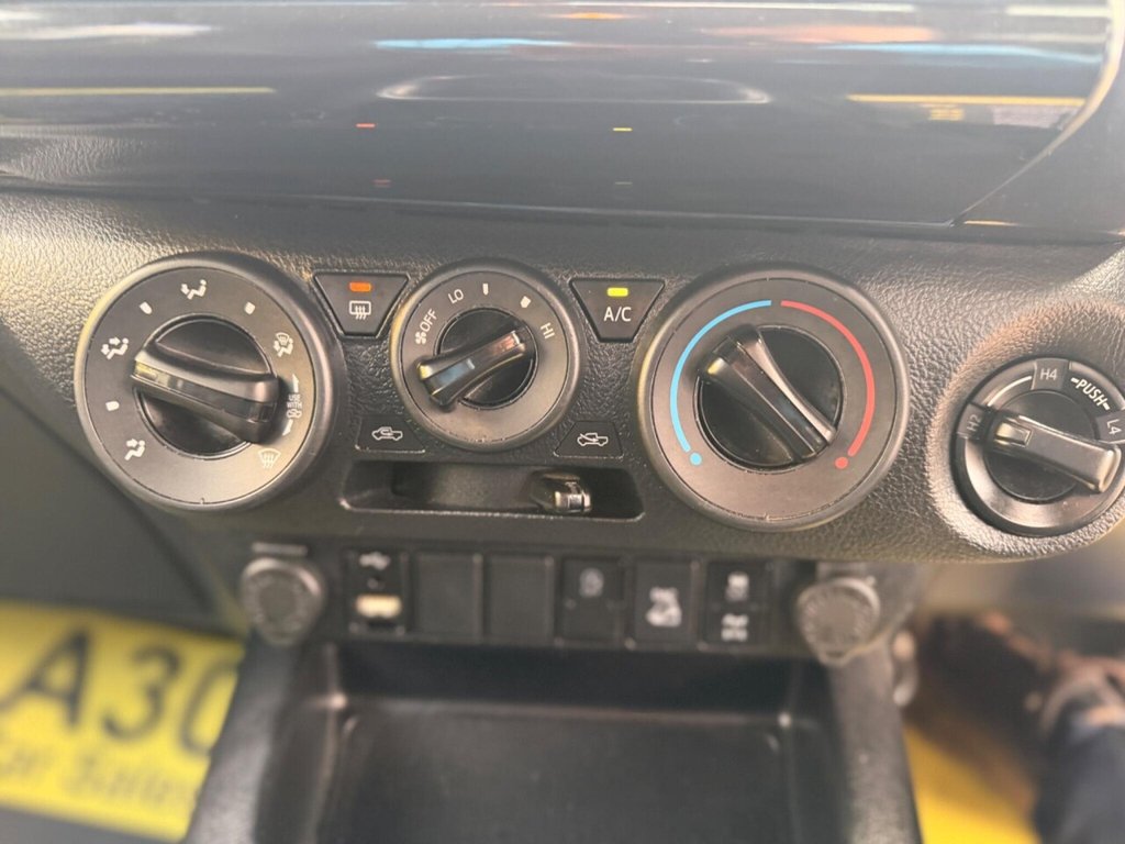 Used Toyota Hilux 2022 for sale - 77263930: Photo 49