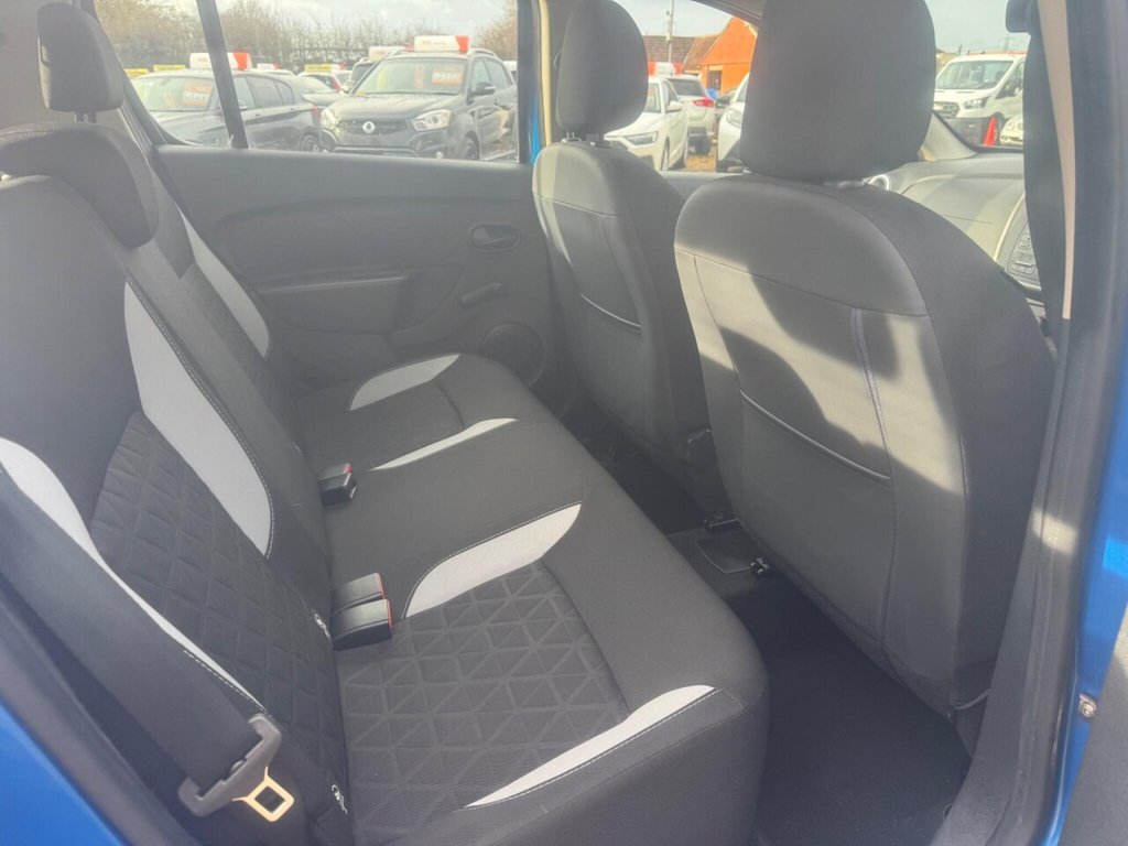 Used Dacia Sandero Stepway 2015 for sale - 76632087: Photo 34