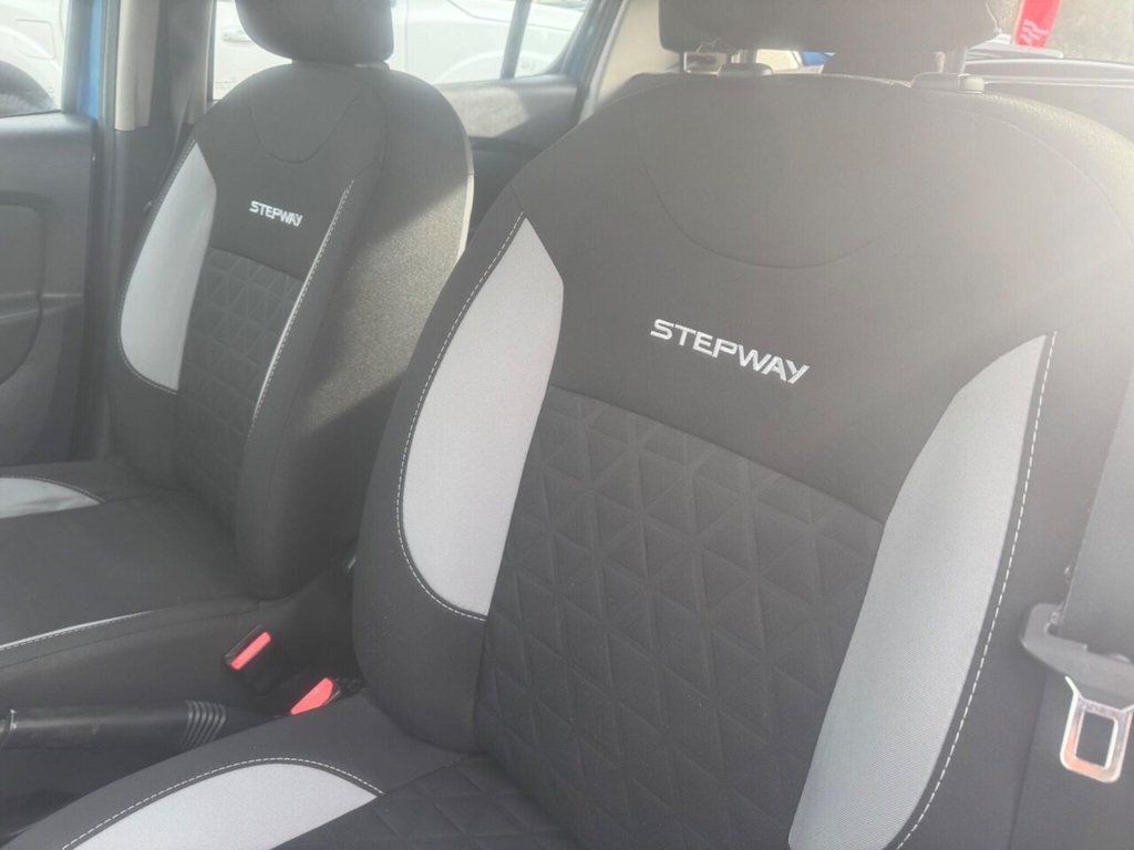 Used Dacia Sandero Stepway 2015 for sale - 76632087: Photo 40