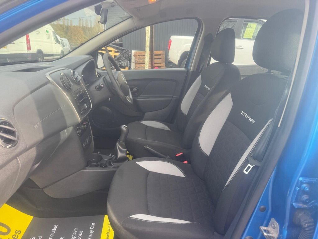 Used Dacia Sandero Stepway 2015 for sale - 76632087: Photo 41