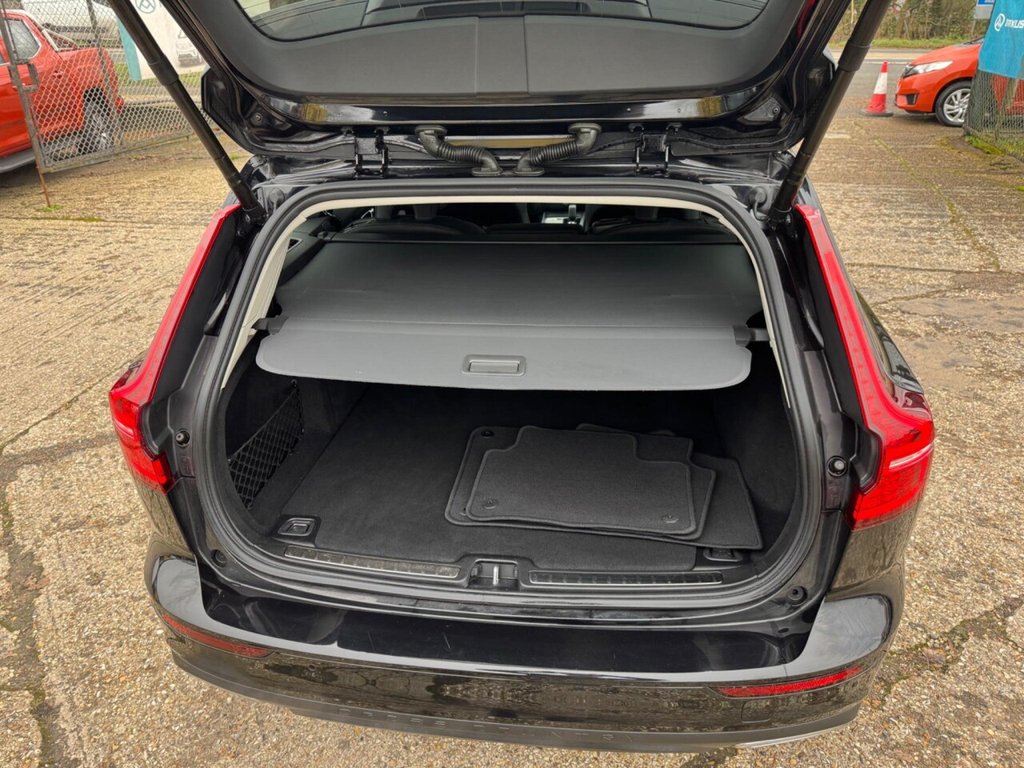 Used Volvo V60 Cross Country 2021 for sale - 76285274: Photo 26
