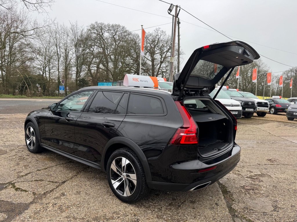 Used Volvo V60 Cross Country 2021 for sale - 76285274: Photo 28