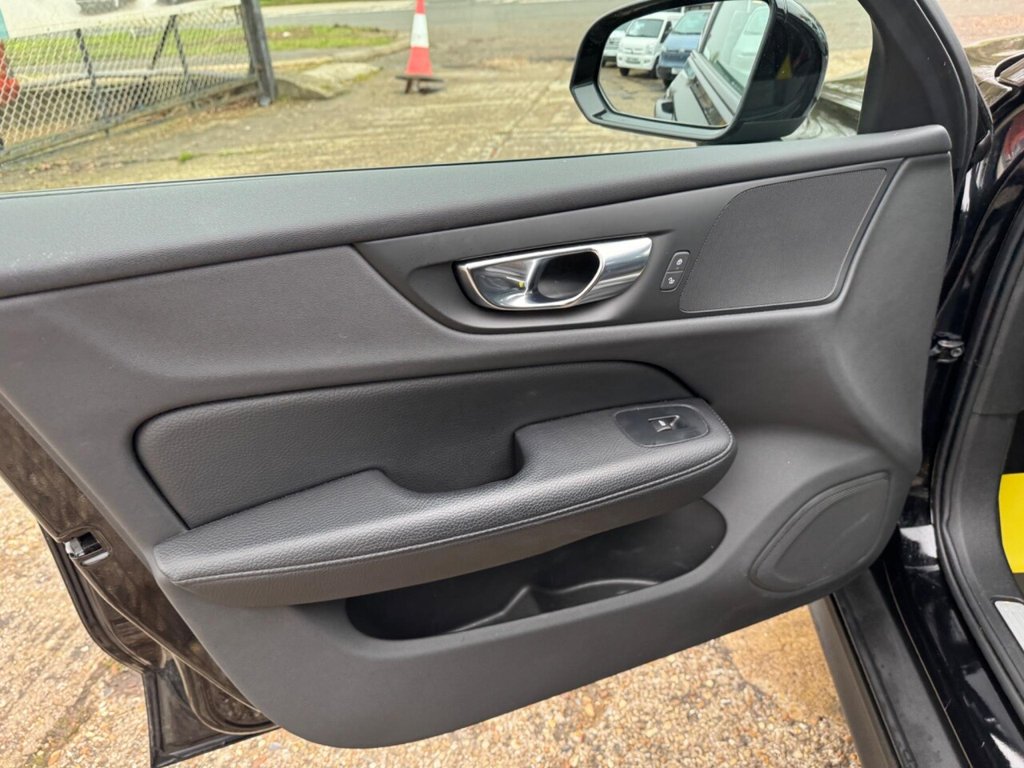 Used Volvo V60 Cross Country 2021 for sale - 76285274: Photo 33