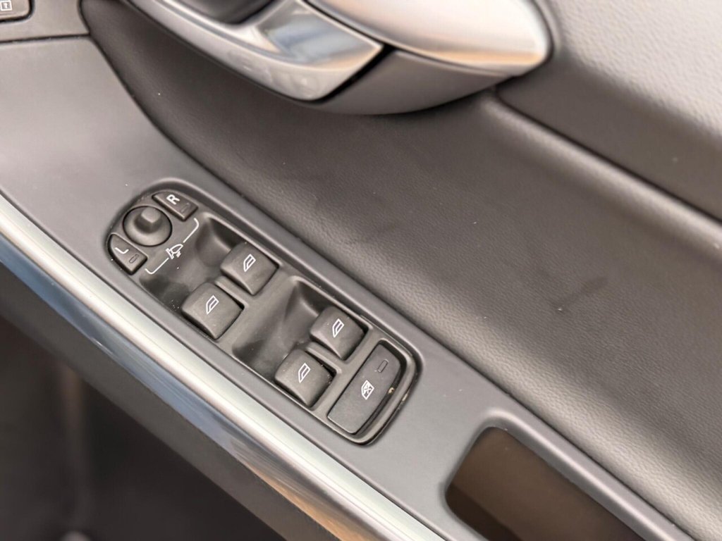 Used Volvo XC60 2017 for sale - 77621503: Photo 42