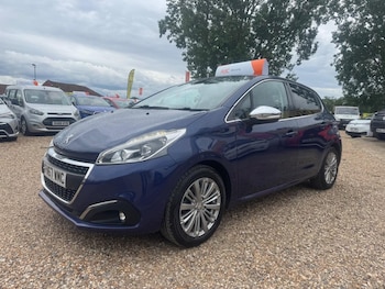 Used Peugeot 208 2017 for sale - 78607607: Photo
