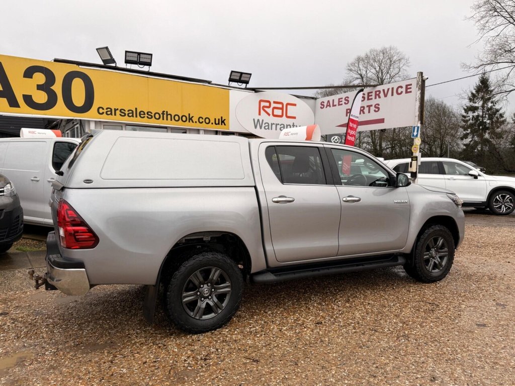Used Toyota Hilux 2022 for sale - 77288149: Photo 12