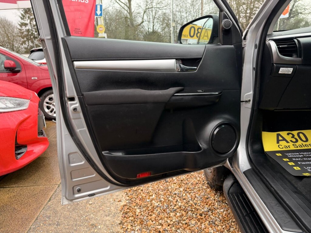Used Toyota Hilux 2022 for sale - 77288149: Photo 40