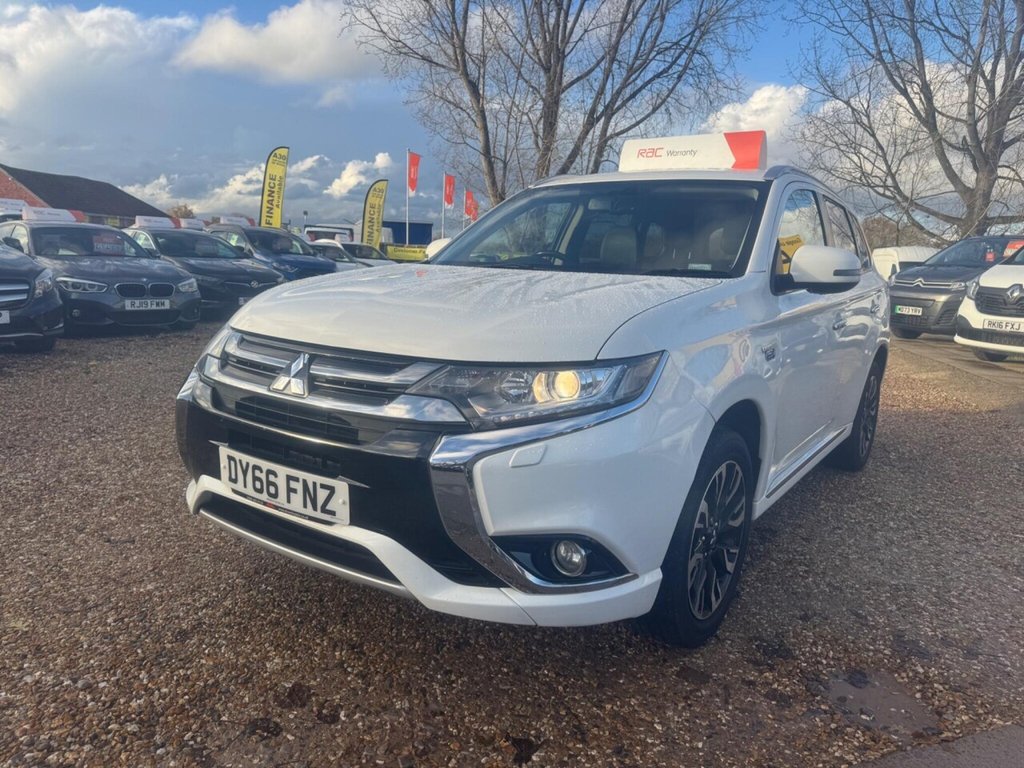 Used Mitsubishi Outlander 2016 for sale - 76784137: Photo 17