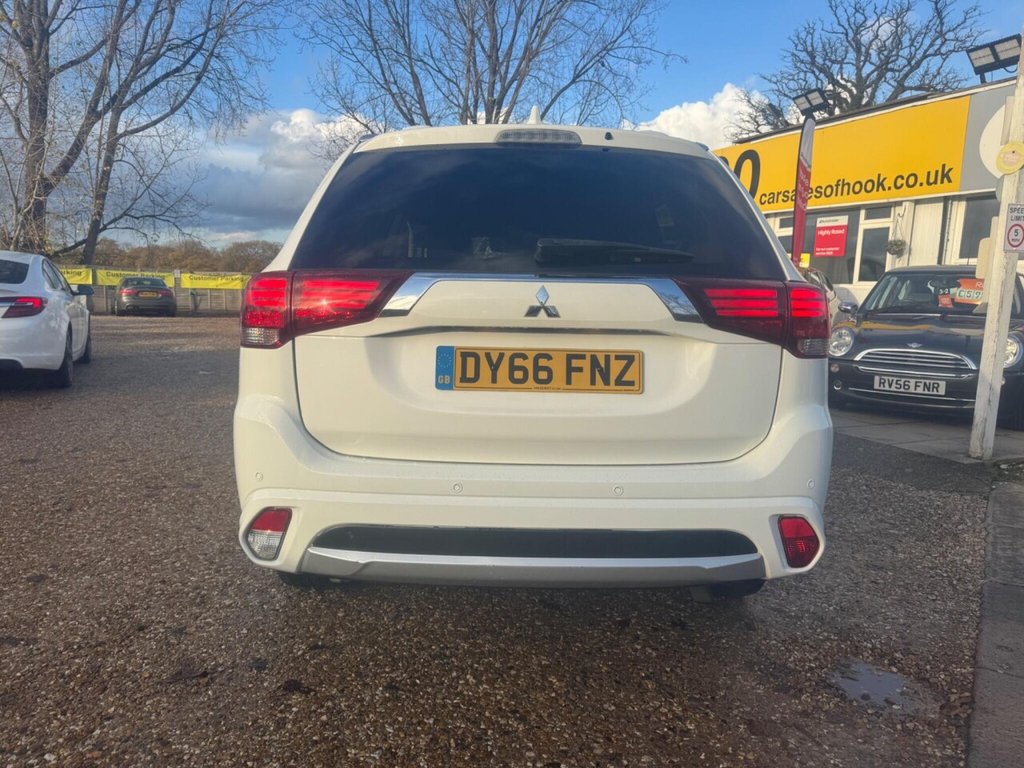 Used Mitsubishi Outlander 2016 for sale - 76784137: Photo 18