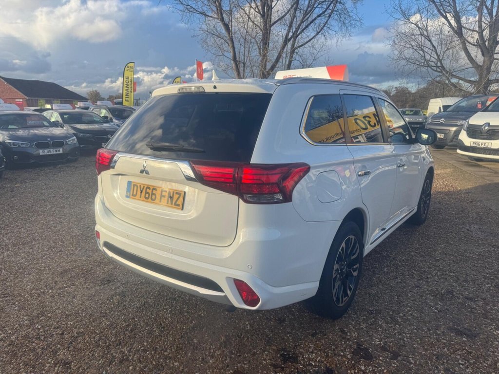 Used Mitsubishi Outlander 2016 for sale - 76784137: Photo 19